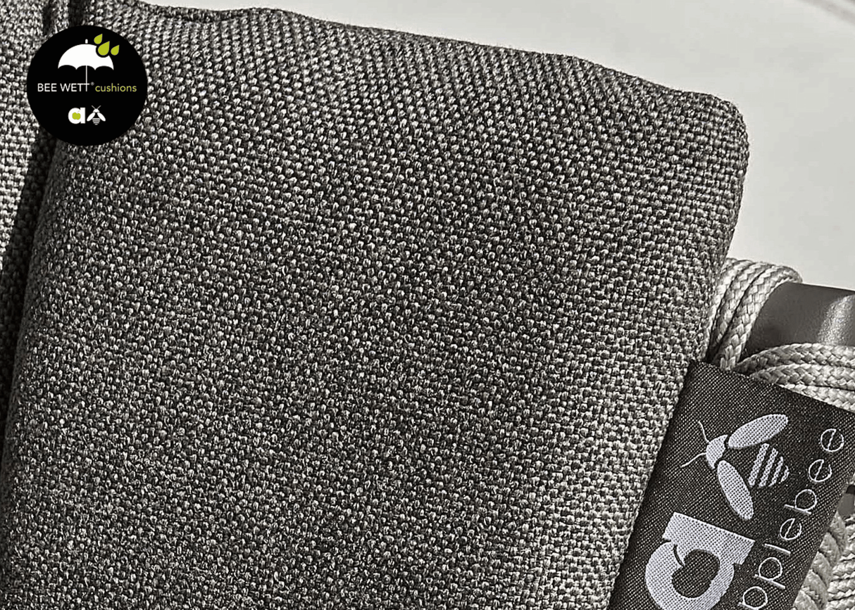 Detailfoto van het kussen van de Apple Bee Bijou Lounge 2-zits Sofa Taupe