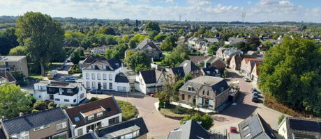 Tuinmeubelen showroom Barendrecht met moderne loungeset en tuinmeubelen collectie