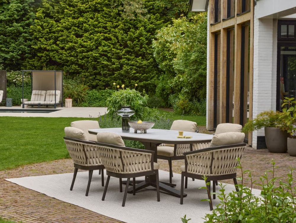 Apple Bee Murni dining stoel in Bronze, sfeerbeeld