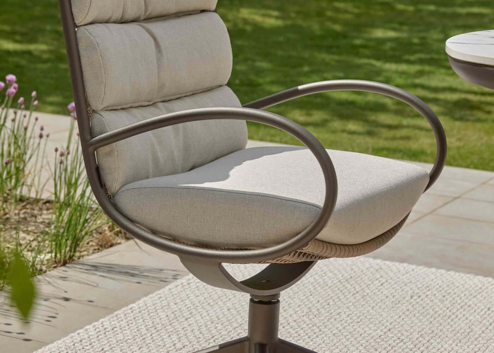 Apple_Bee_CampBay_Bronze_detail