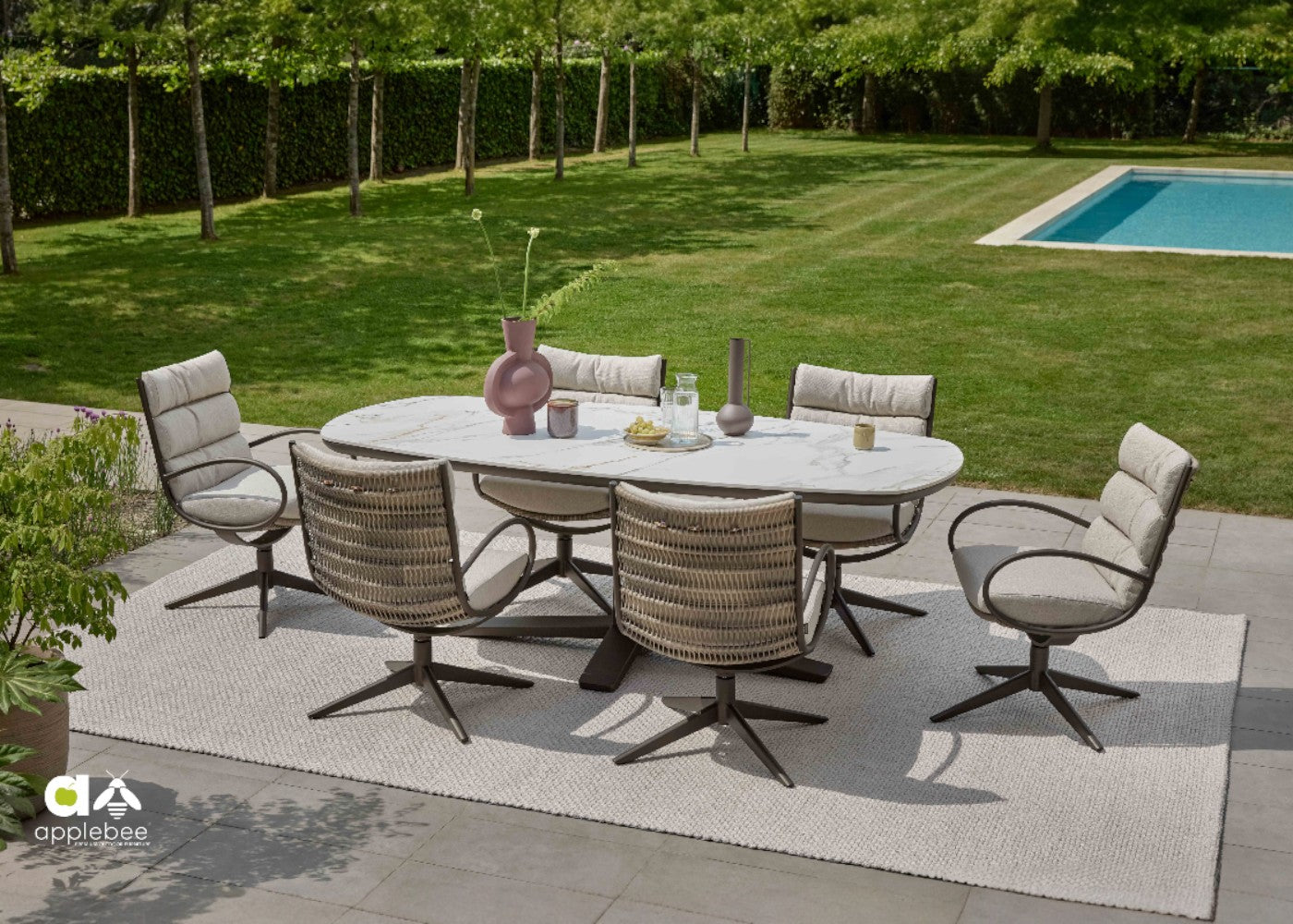 _Apple_Bee_CampBay_Bronze_diningset