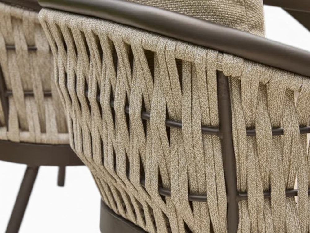 Close-up van de BEE WETT® kussens en Sand rope afwerking van de Apple Bee Murni Bronze