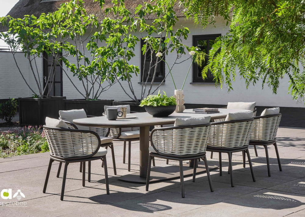 Apple_Bee_PineKey_Bronze_280 cm tuinset 9 delig