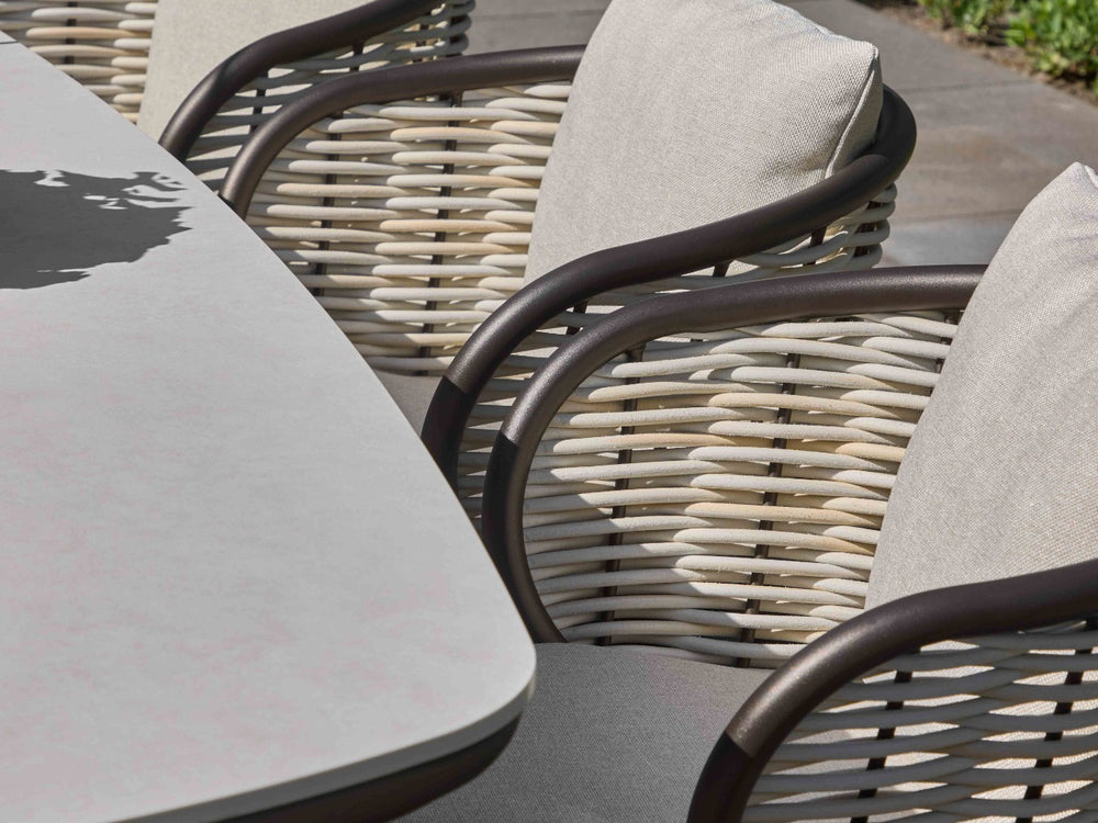 Apple_Bee_PineKey_Bronze_Melville 280 cm_ Bronze