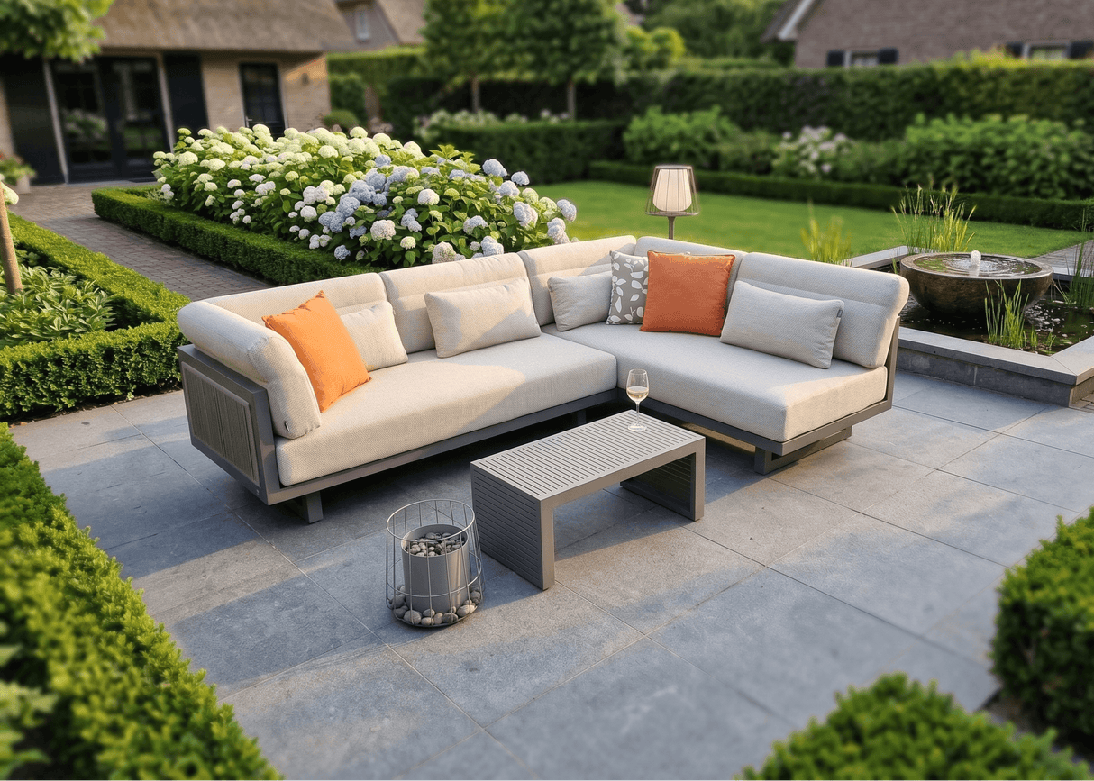 Apple Bee Santorin Chaise Lounge met bijzettafeltjes en wijntje 