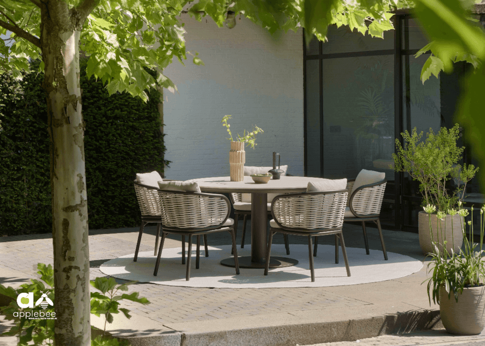 Apple Bee pine key bronze diningset