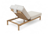 Belito Daan Ligbed - Teakhouten Lounge Ligbed met comfortabele kussen in beige kleur.