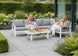 Belito Lotte Loungeset wit – sfeerfoto in de tuin